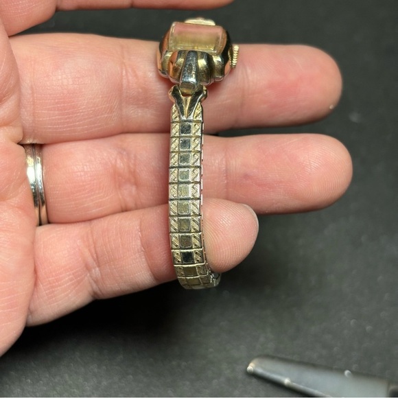 Vintage Elgin Womens Windup Wrist Watch 10k R.G.P Bezel For Parts Or Repair - Picture 2 of 6
